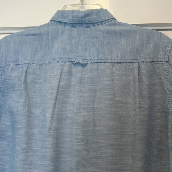 Hurley Light Blue Casual Button Down Shirt size medium. - Picture 8 of 12